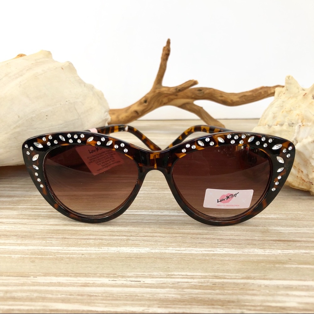 Luv Betsy Tortoiseshell & Crystal Sunglasses💋